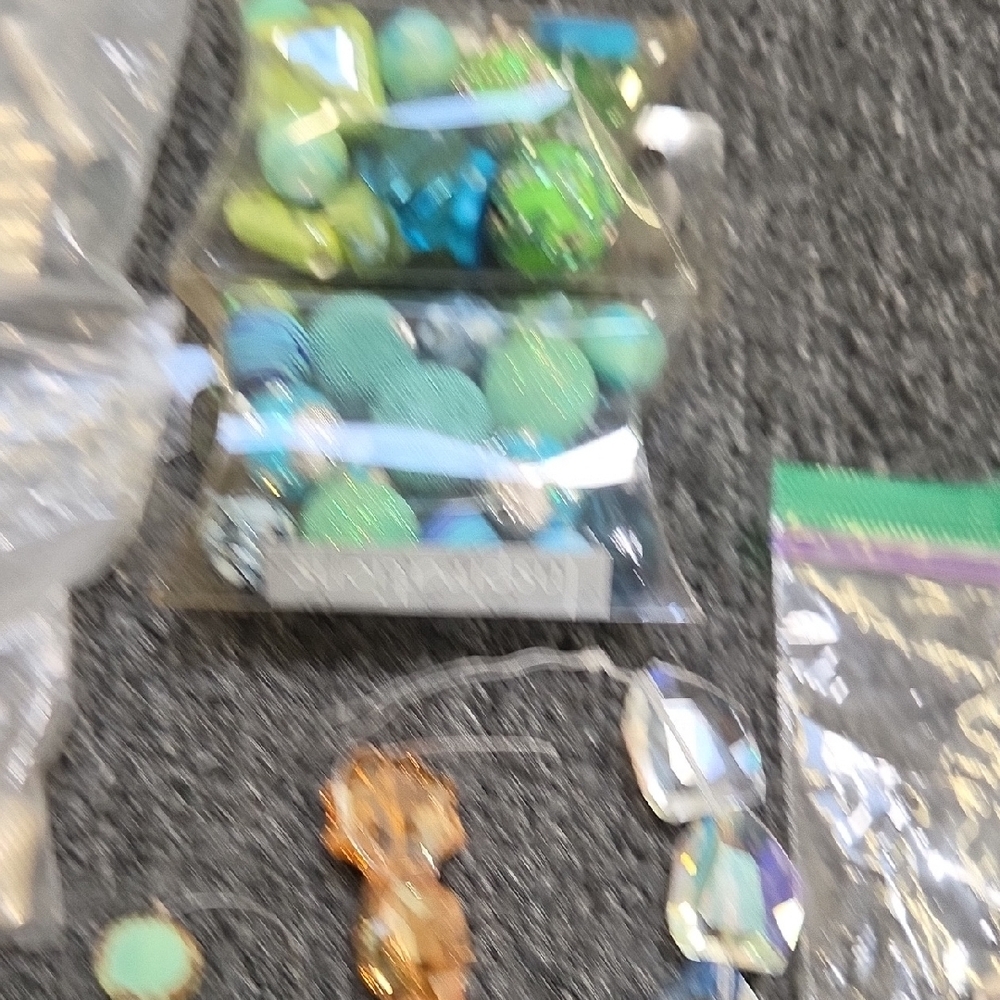 Mixed Bead and Crystal Jewelry Supply Lot - Turquoise, Aqua, Gold, Iridescent - Picture 14 of 16